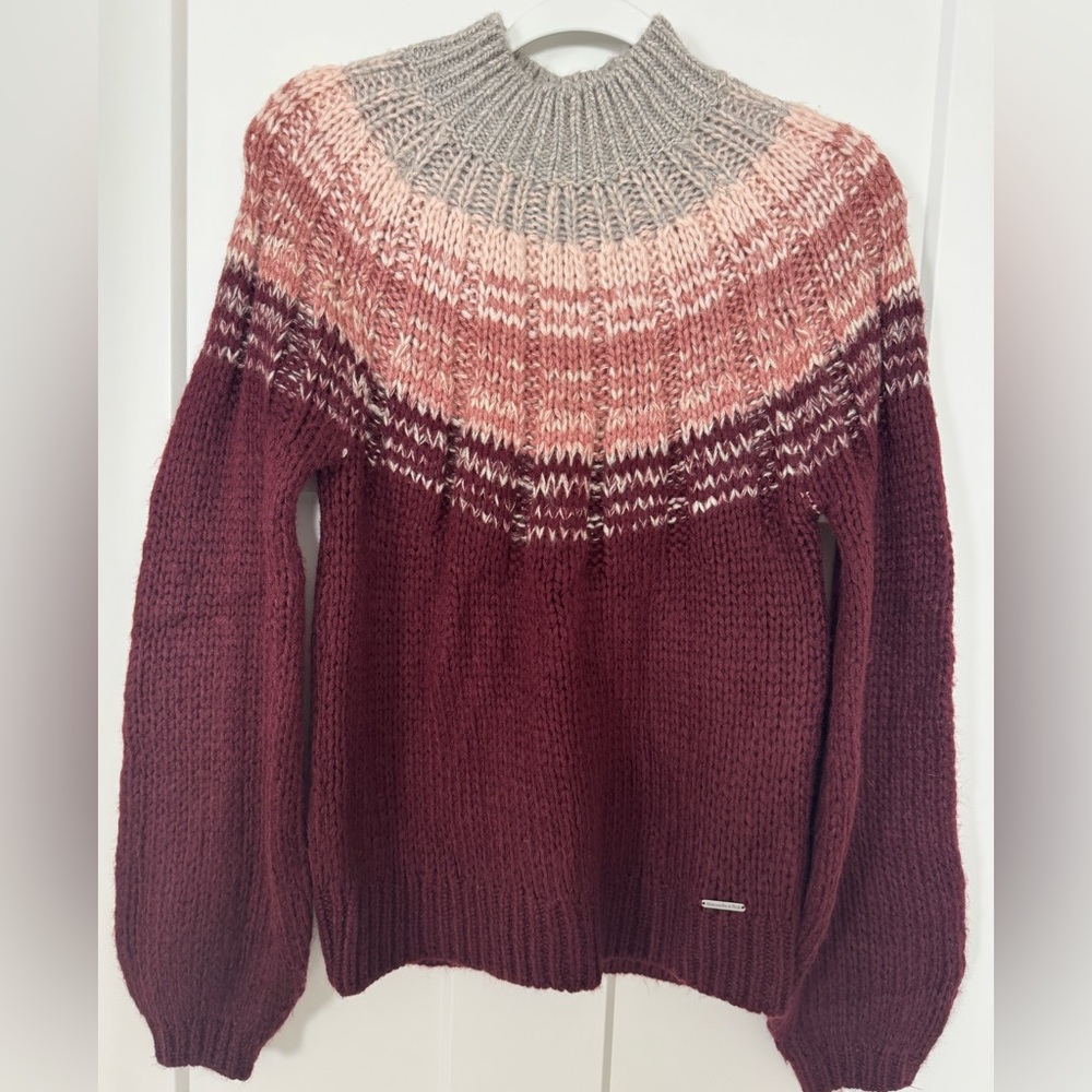Abercrombie & Fitch Burgundy and Pink Knit Sweater
